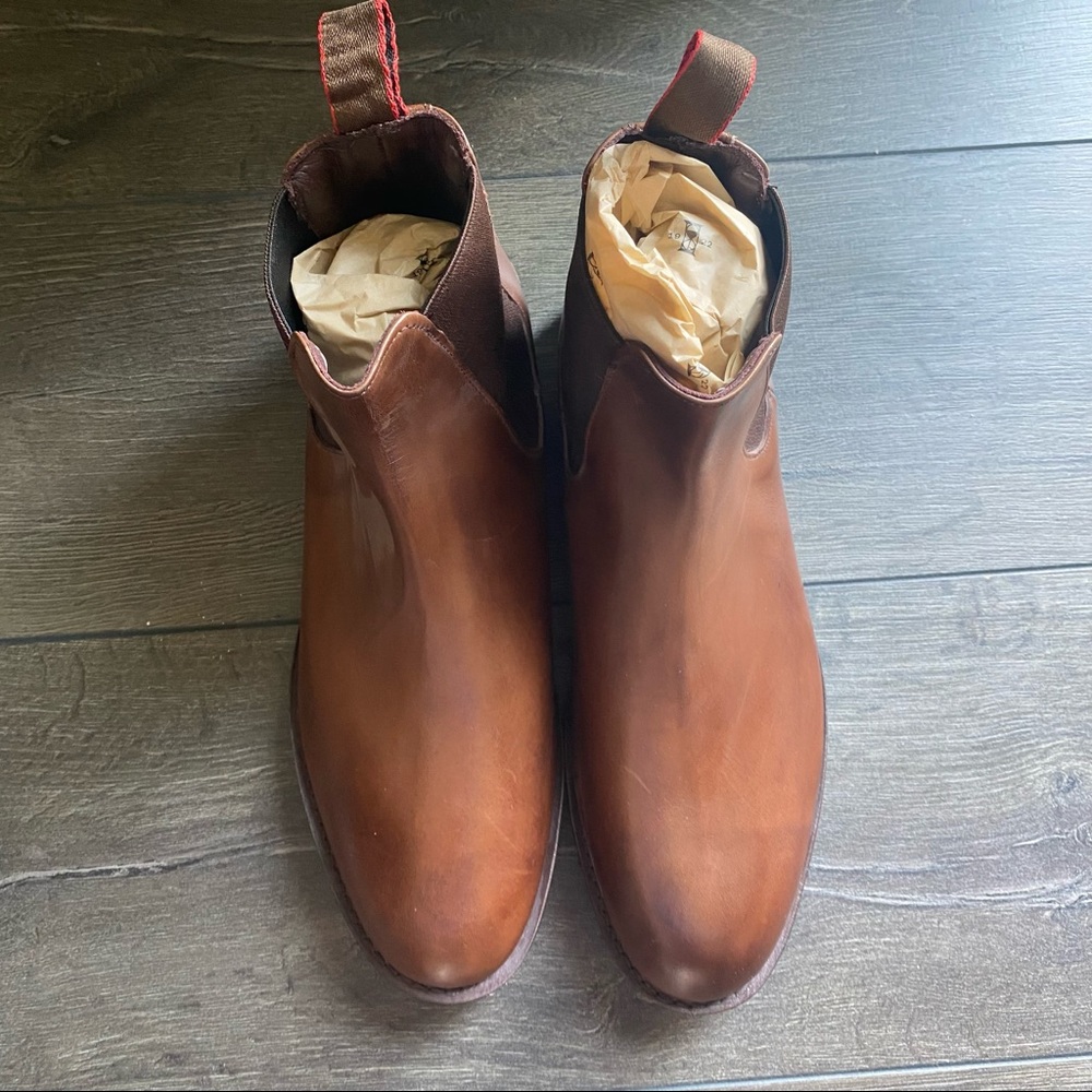 Mens Size 10- Allen Edmonds Brown boots